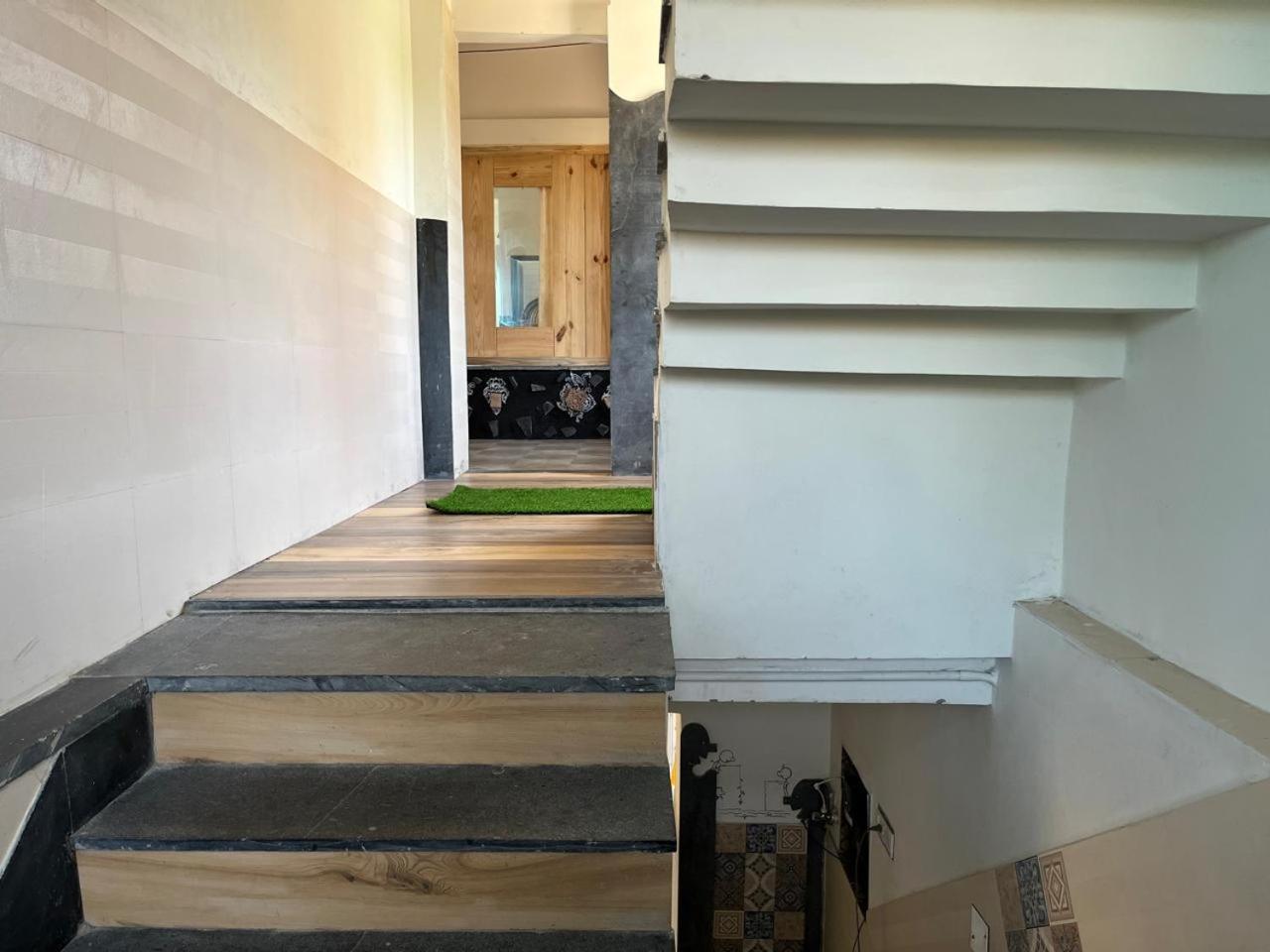 פורי Nirman Homestay 5 Minutes Walk To Beach מראה חיצוני תמונה