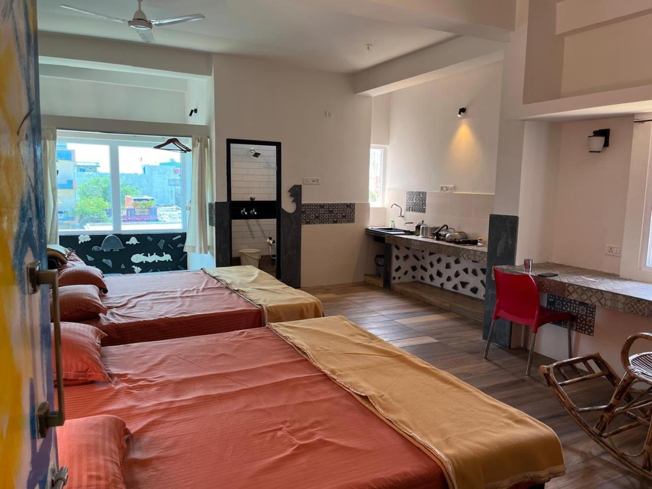 פורי Nirman Homestay 5 Minutes Walk To Beach מראה חיצוני תמונה