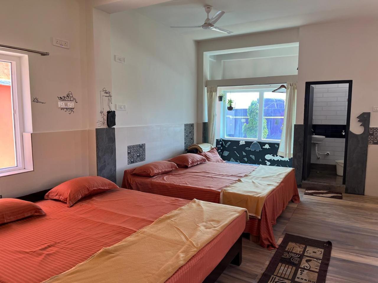 פורי Nirman Homestay 5 Minutes Walk To Beach מראה חיצוני תמונה