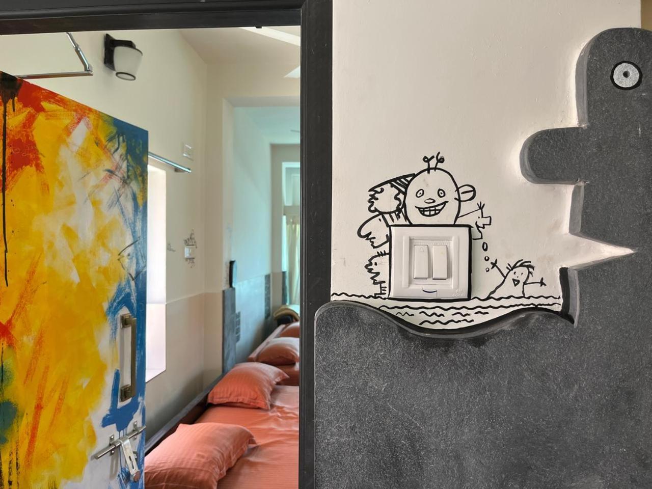 פורי Nirman Homestay 5 Minutes Walk To Beach מראה חיצוני תמונה