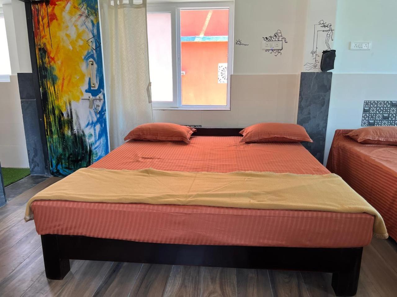פורי Nirman Homestay 5 Minutes Walk To Beach מראה חיצוני תמונה